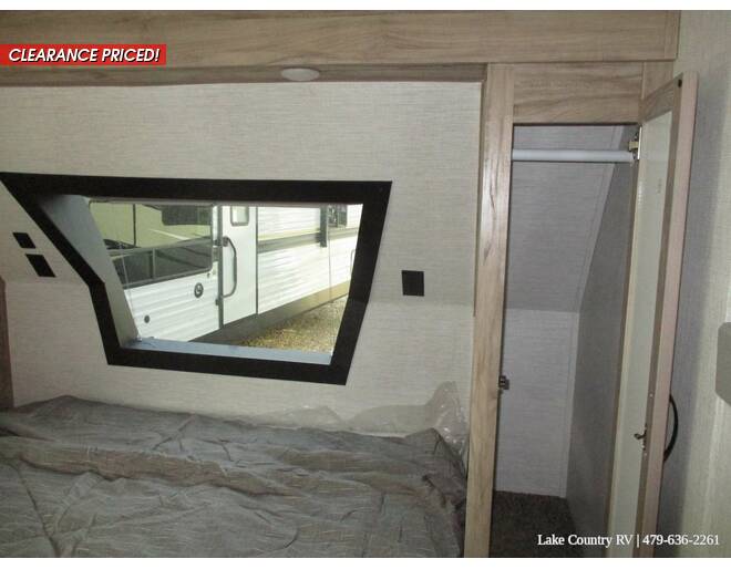 2022 Palomino SolAire Ultra Lite 294DBHS Travel Trailer at Lake Country RV STOCK# NN058169 Photo 25