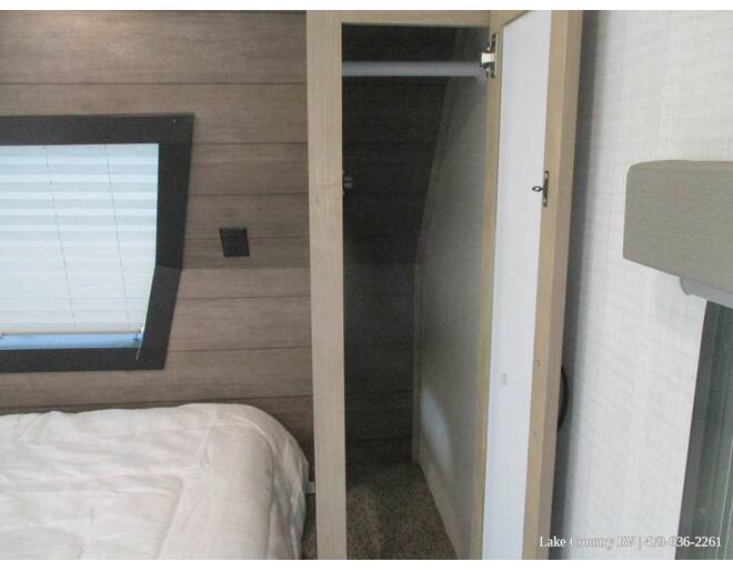 2023 Palomino SolAire Ultra Lite 242RBS Travel Trailer at Lake Country RV STOCK# PN059298 Photo 37