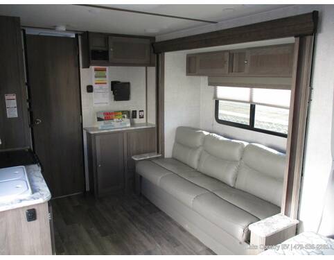 2021 Gulf Stream Envision SVT Series 21QBS  at Lake Country RV STOCK# XM3045522 Photo 18