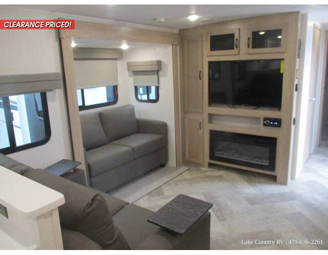 2023 Palomino SolAire Ultra Lite 306RKTS Travel Trailer at Lake Country RV STOCK# PN059450 Photo 48