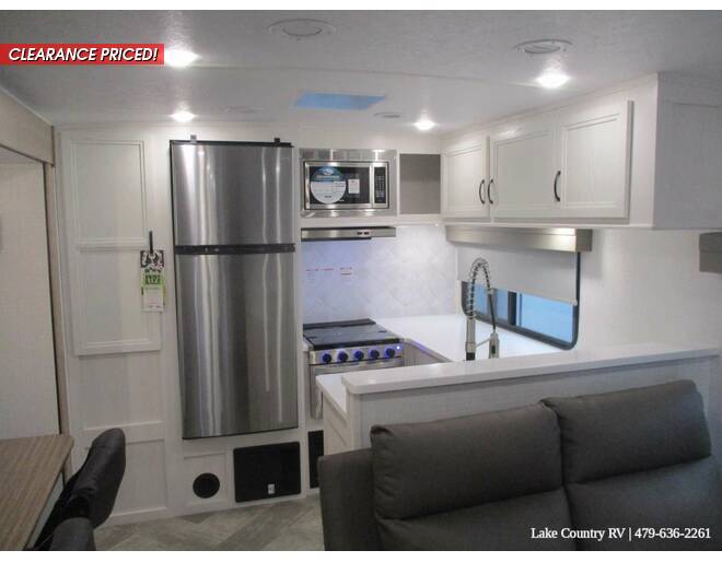 2023 Palomino SolAire Ultra Lite 306RKTS Travel Trailer at Lake Country RV STOCK# PN059450 Photo 53