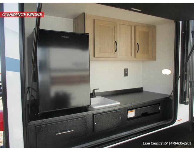 2023 Palomino SolAire Ultra Lite 258RBSS Travel Trailer at Lake Country RV STOCK# PN059266 Photo 5