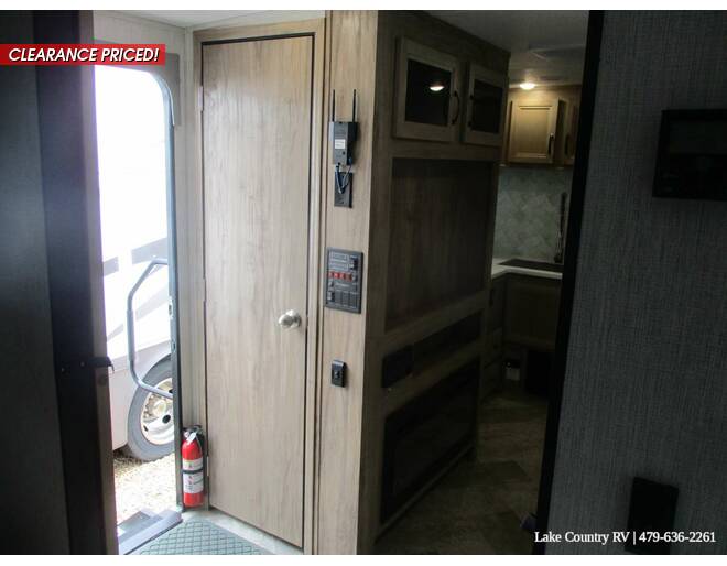 2022 Palomino SolAire Ultra Lite 242RBS Travel Trailer at Lake Country RV STOCK# NN058708 Photo 38
