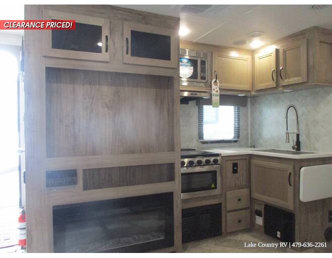 2022 Palomino SolAire Ultra Lite 242RBS Travel Trailer at Lake Country RV STOCK# NN058708 Photo 39