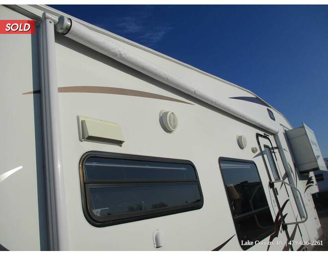 2010 Rockwood Signature Ultra Lite 8280WS Fifth Wheel at Lake Country RV STOCK# A1832779 Photo 8