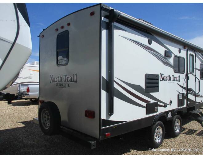2016 Heartland North Trail Ultra-Lite 21FBS Travel Trailer at Lake Country RV STOCK# GE305555 Photo 5