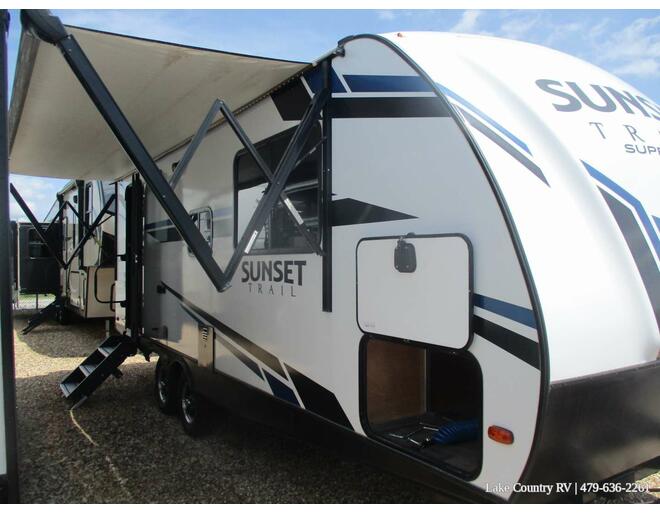 2021 CrossRoads RV Sunset Trail Super Lite 212RB Travel Trailer at Lake Country RV STOCK# M5350242 Exterior Photo