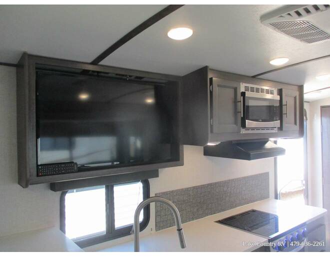 2021 CrossRoads RV Sunset Trail Super Lite 212RB Travel Trailer at Lake Country RV STOCK# M5350242 Photo 49